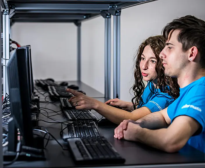 tfbern_informatiker_april2023_03_web.JPG